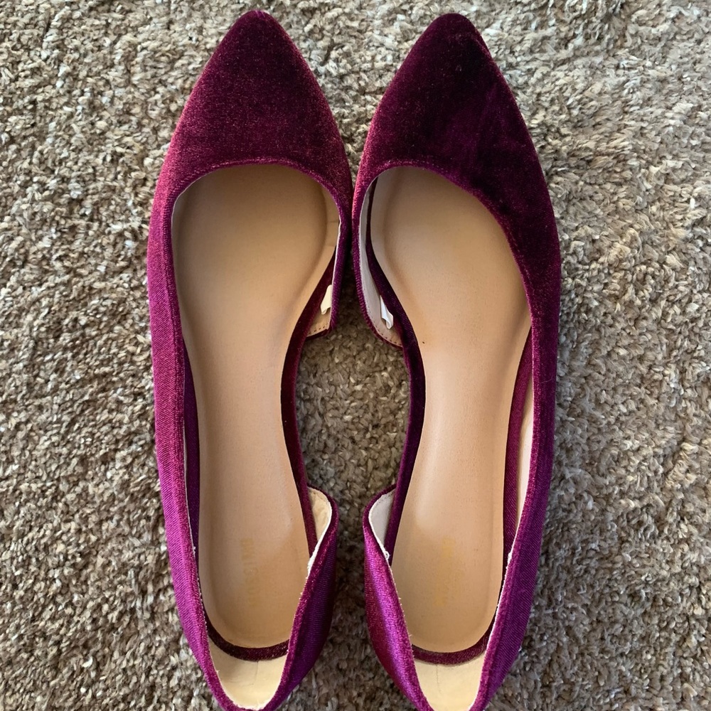 Excellent condition size 11 burgundy “velvet” flats